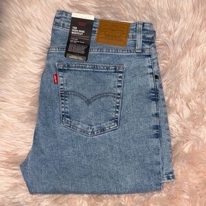 Levi's Women’s Bootcut Jeans in Light Wash Blue